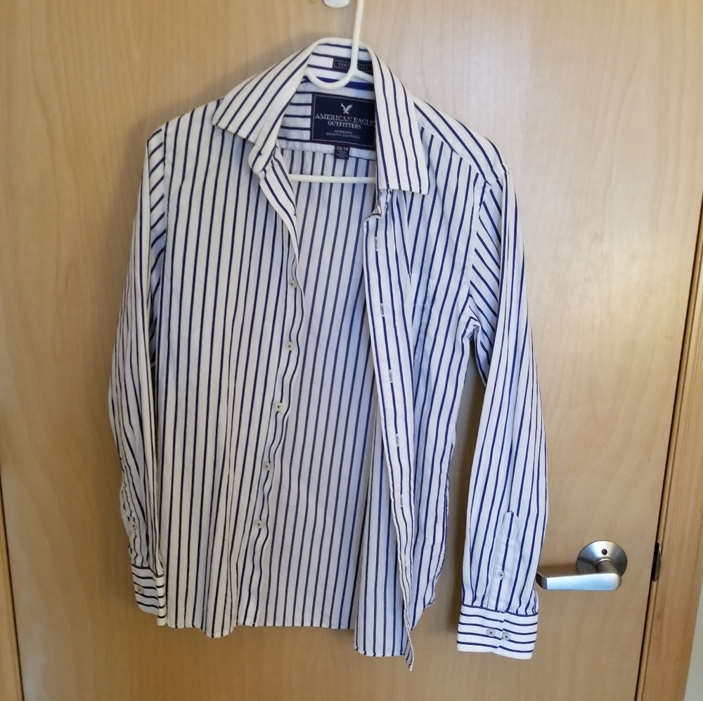 American Eagle XS mens dress shirt